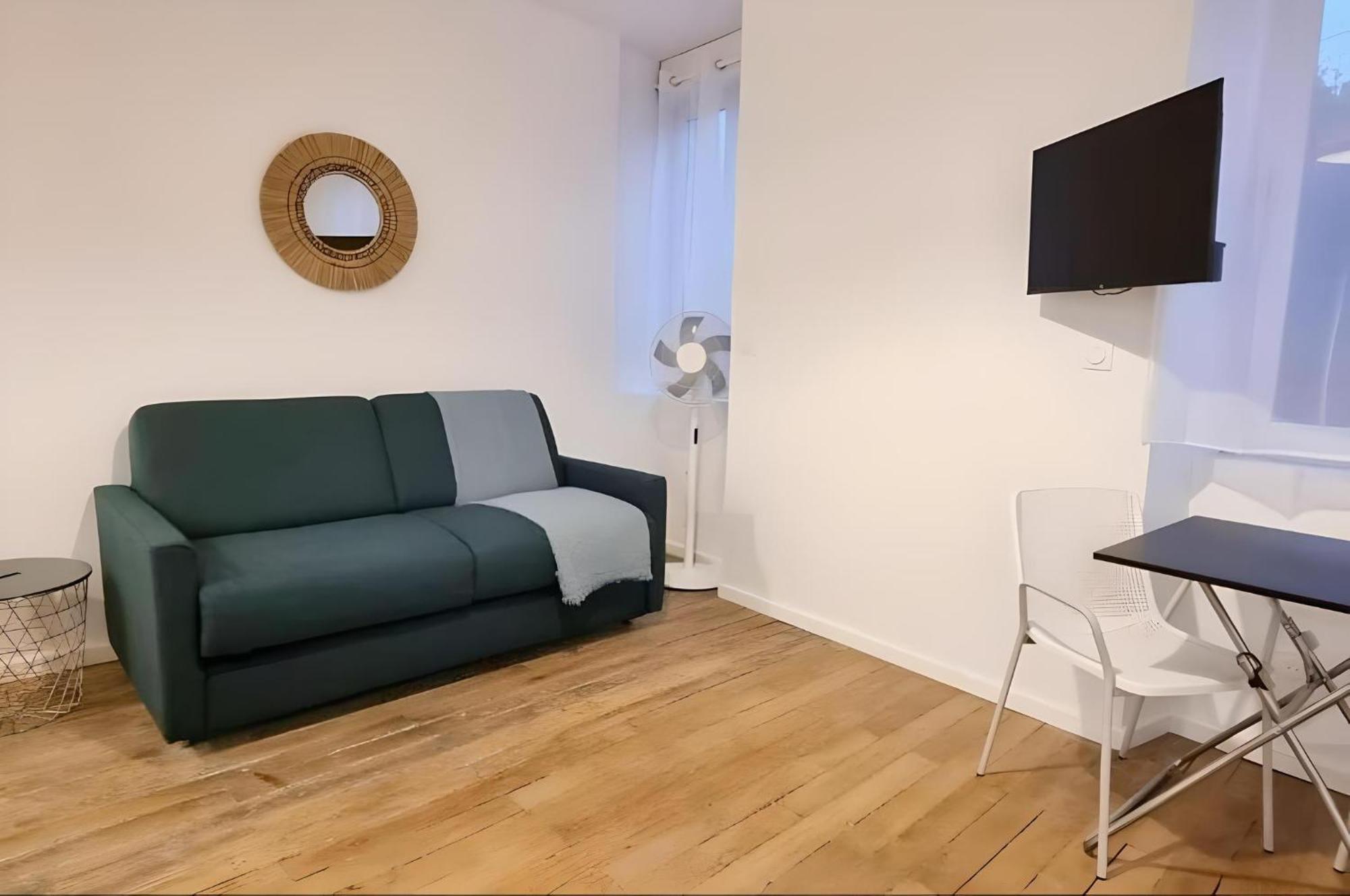Large Studio Lumineux Et Neuf, Parking Gratuit Châteauroux المظهر الخارجي الصورة