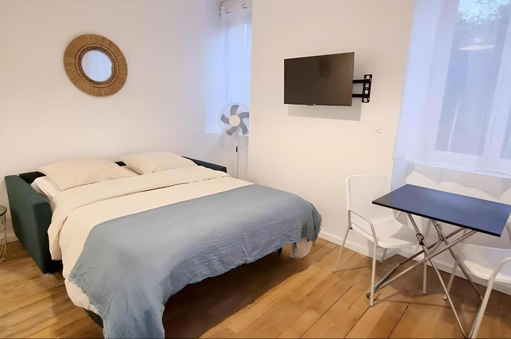 Large Studio Lumineux Et Neuf, Parking Gratuit Châteauroux المظهر الخارجي الصورة
